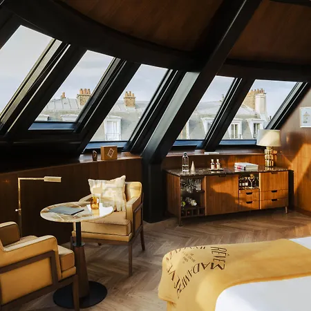 Madame Reve Hotel 5*