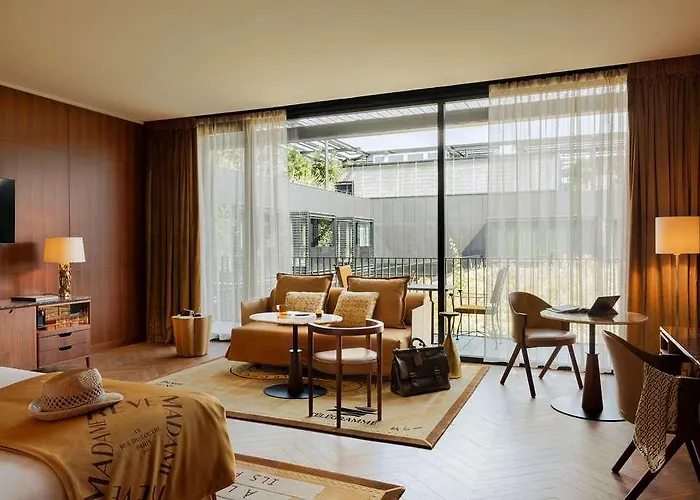 Hotel Madame Reve 5*