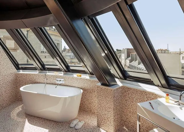 Madame Reve Hotel 5*